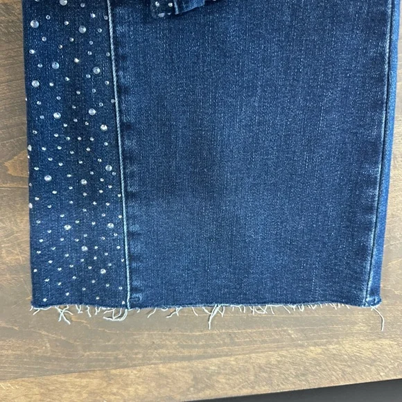 Judy Blue Women’s Dark Blue Flare Fit Jeans with Rhinestone Accents & Raw Hem - Picture 6 of 13